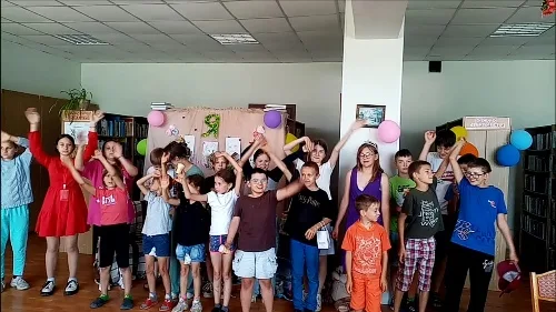«Этим летом отдыхай, но читать не забывай»
