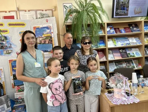 «Истории для мальчишек и малышек»