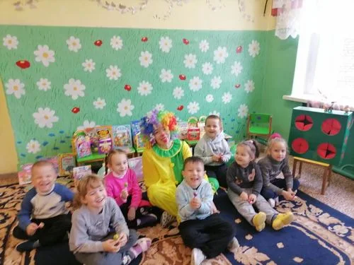 «Клоун Ариша в гостях у ребят»