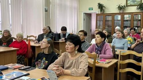 «Лес, словно терем расписной»