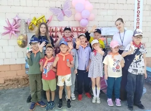 «По книжному морю под парусом лета»