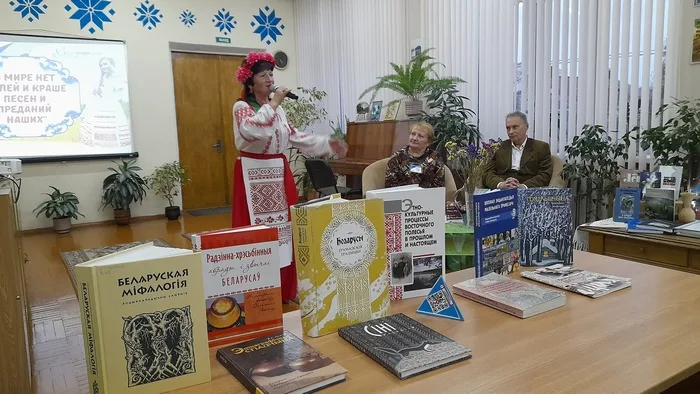 «В мире нет милей и краше песен и преданий наших»